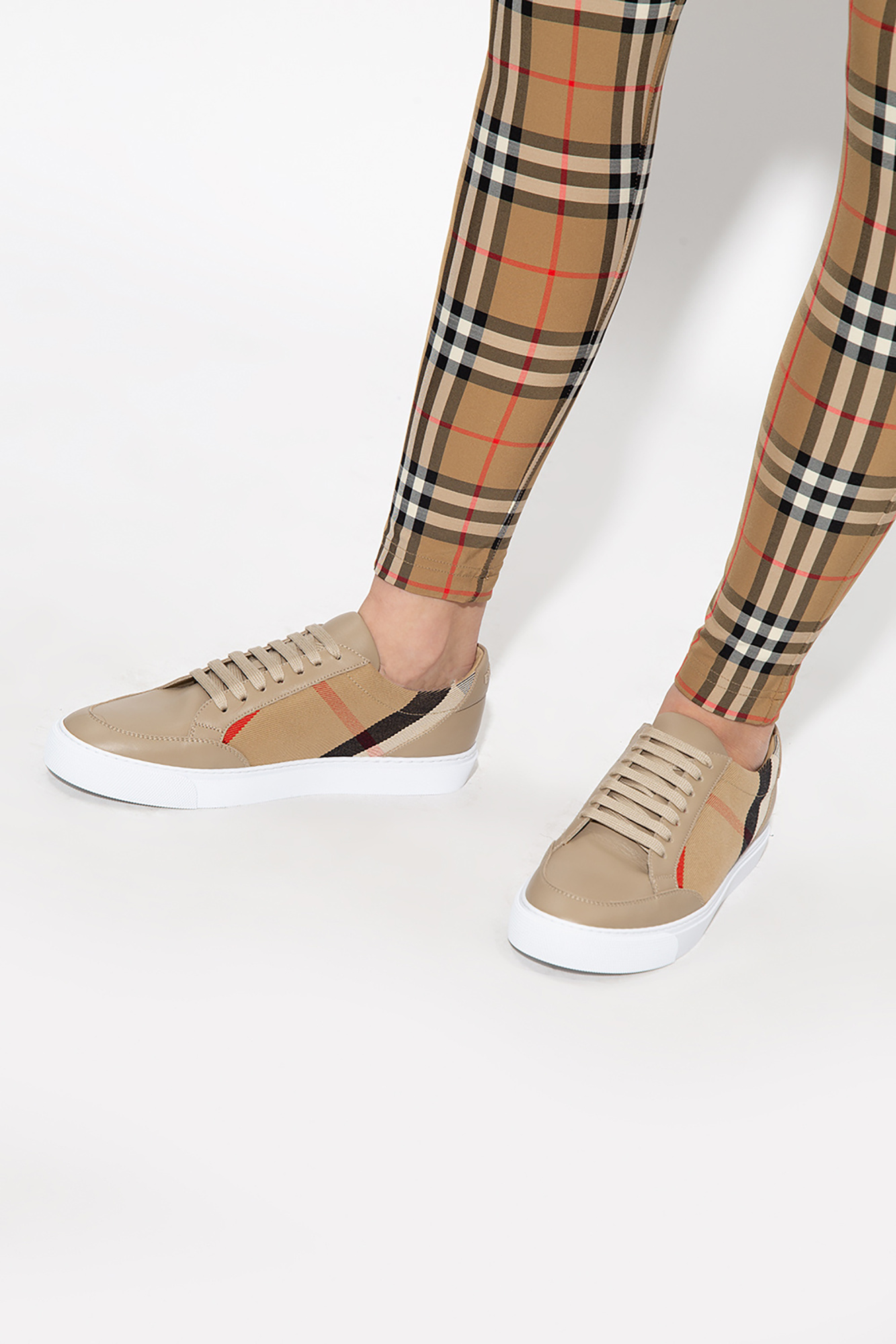 Burberry 2025 sneakers salmond